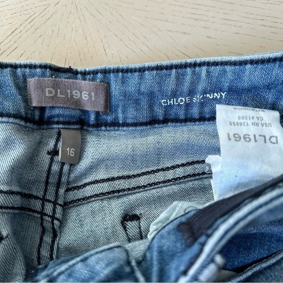 DL1961 CHLOE STARS SKINNY JEANS KIDS GIRLS 16 SIZE 23 WOMEN SIZE 00 - Picture 9 of 11